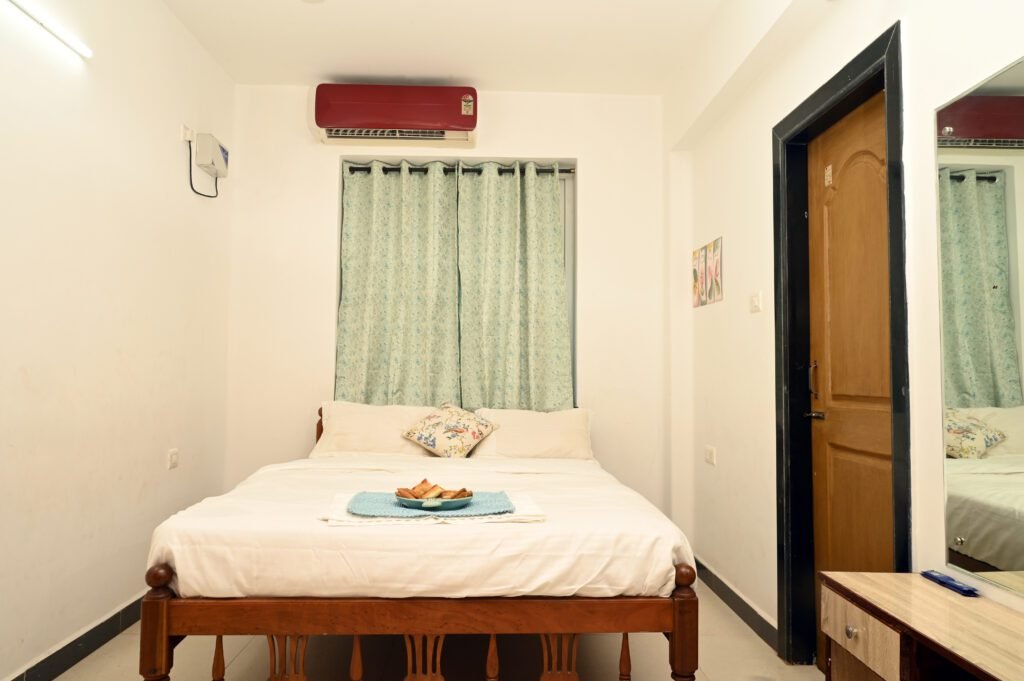 Sunset Holidays offers cozy room stays and accommodations near Colva Beach