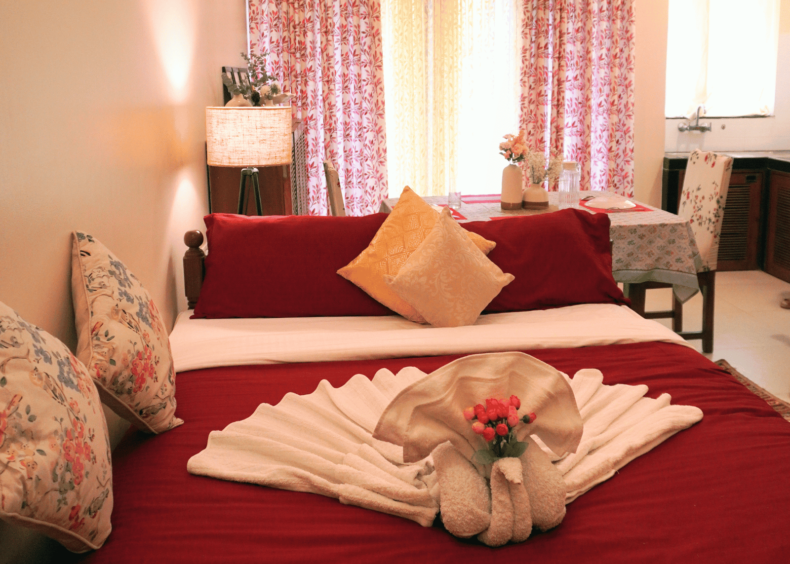 Sunset Holidays Goa | Studio Rooms & 2BHK Apartments in Colva